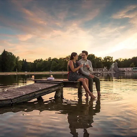 Waldstrand-hotel 4* 그로스쇠나우