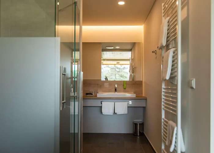 فندق Waldstrand-hotel غروسشوناو